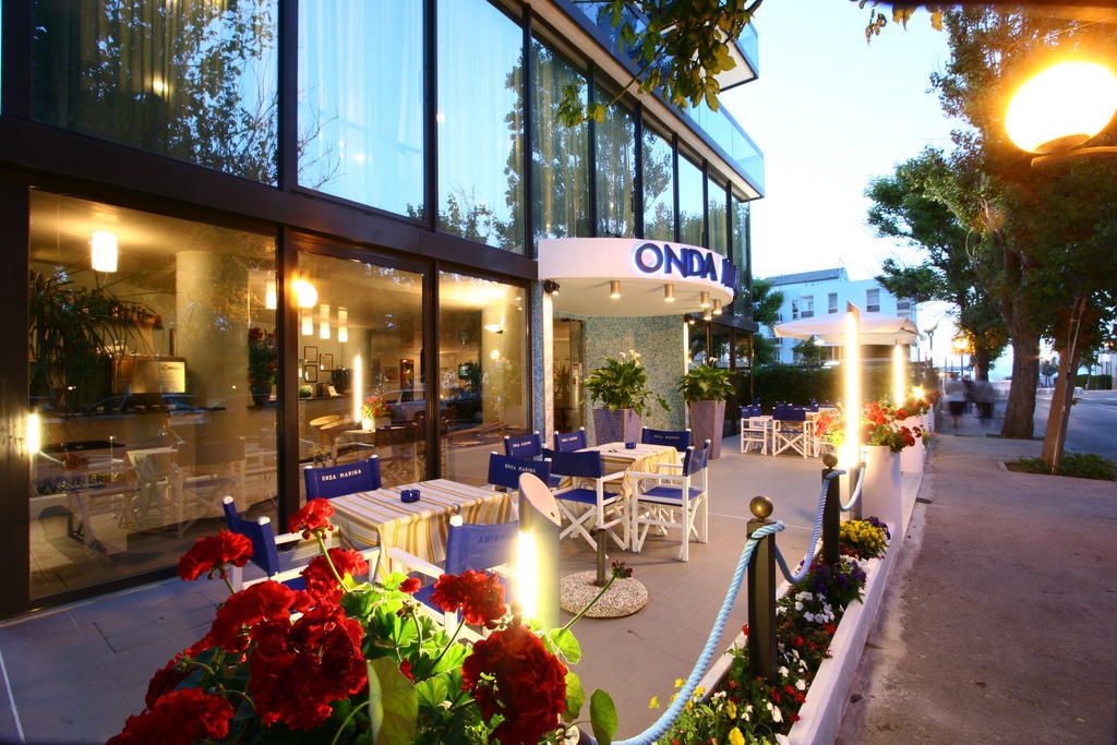 Hotel Onda Marina Misano Adriatico Ngoại thất bức ảnh
